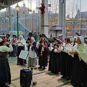 Family Handsong Workshop with Hull Visual Choir