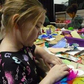 Relaxed Family Craft Session