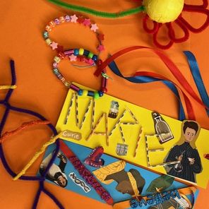History Makers Healthy Holidays Activity- Friendship bracelets, bookmarks and construction fun! 