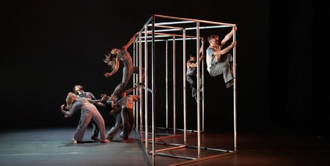 Motionhouse - Hidden