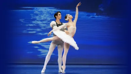 Varna International Ballet & Orchestra - Swan Lake